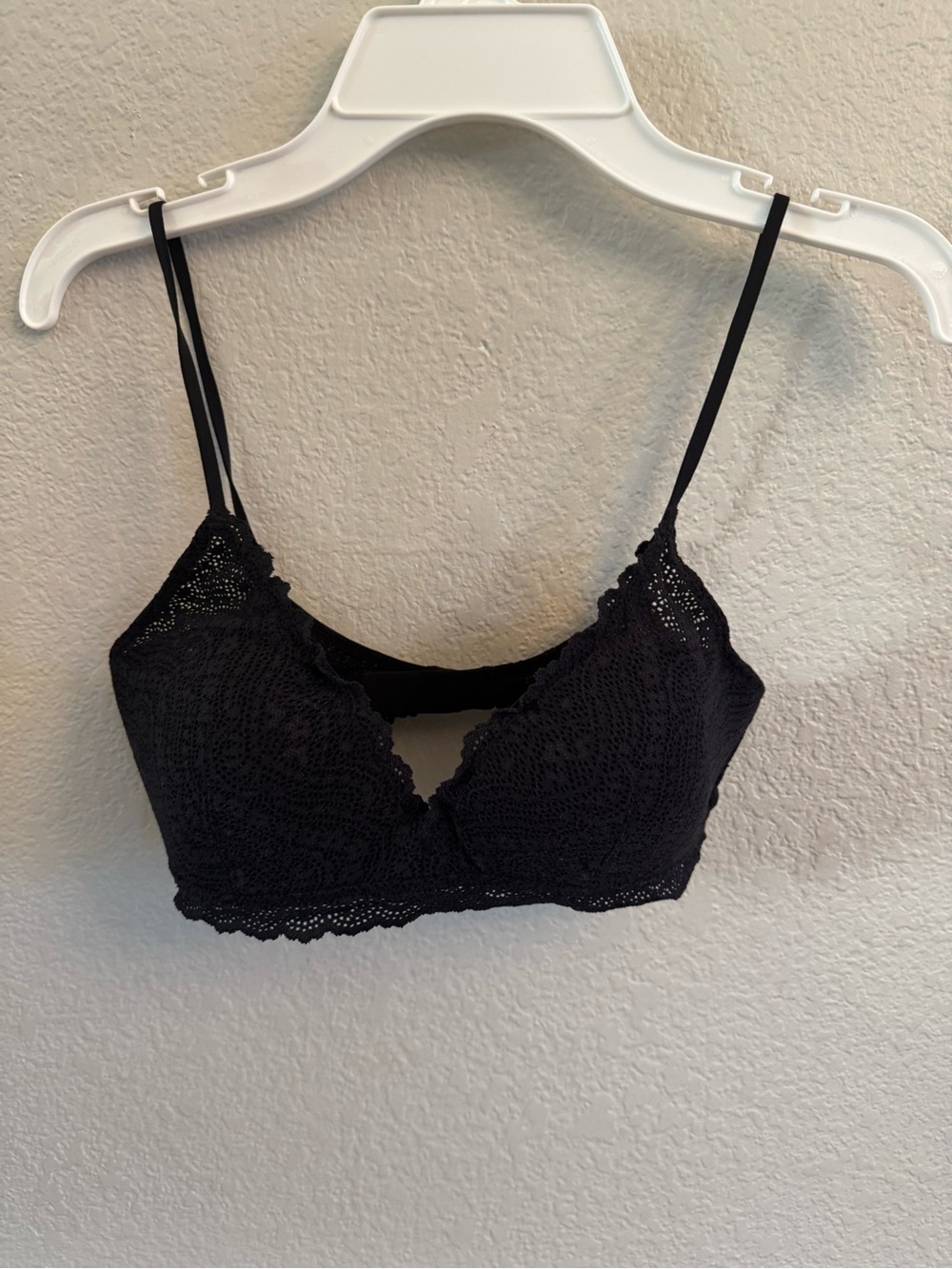 Uniqlo Wireless Lace Bra Black Size S 469667 Scalloped Triangle Bralette